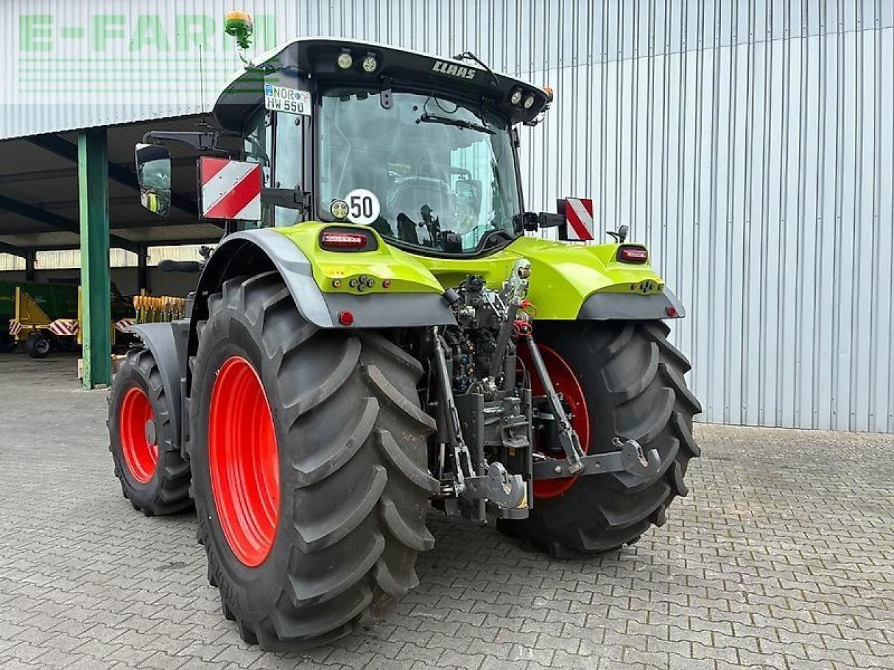 Tracteur agricole CLAAS arion 550 cmatic