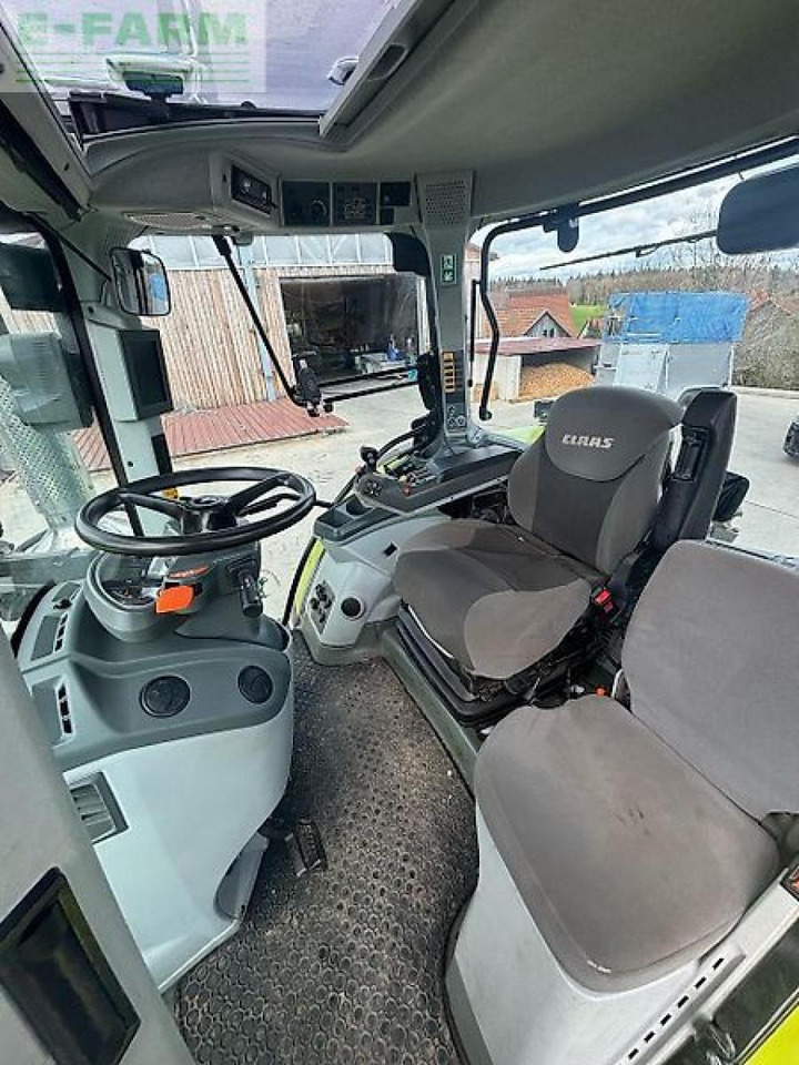 Tracteur agricole CLAAS arion 550 cmatic