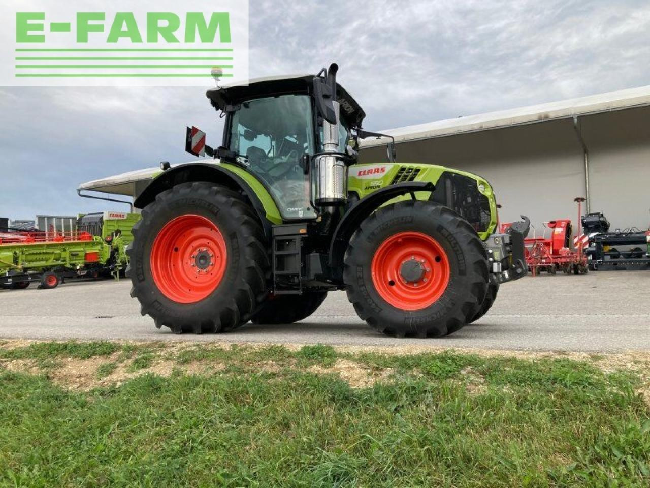 Tracteur agricole CLAAS arion 550 cmatic