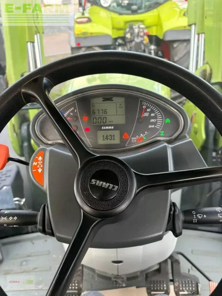 Tracteur agricole CLAAS arion 550 cmatic
