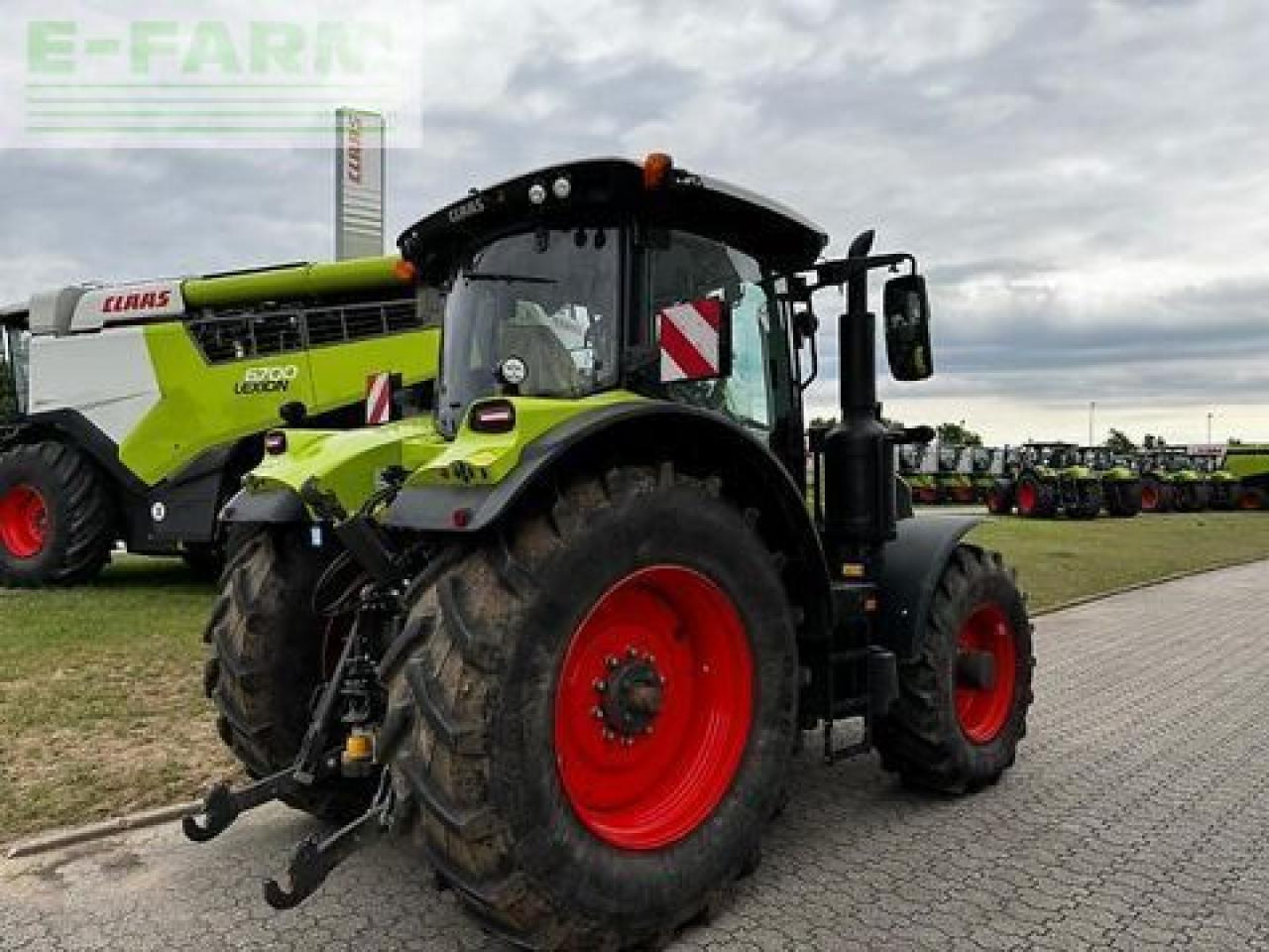 Tracteur agricole CLAAS arion 550 cmatic CMATIC