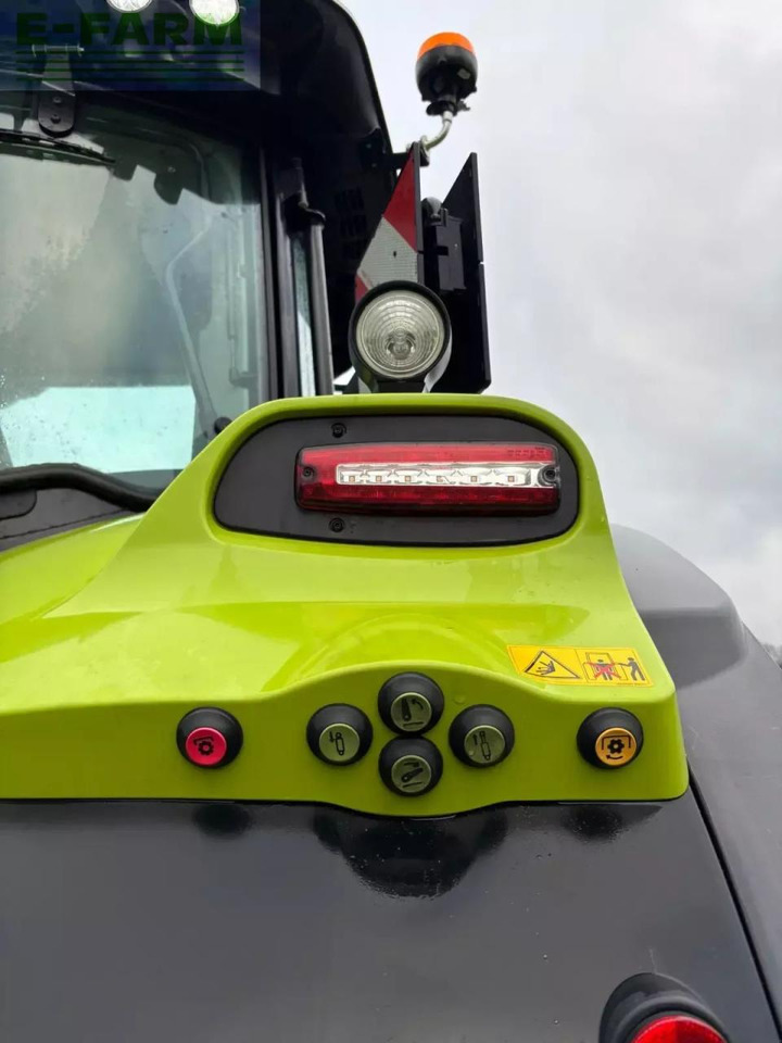 Tracteur agricole CLAAS arion 550 cmatic CMATIC