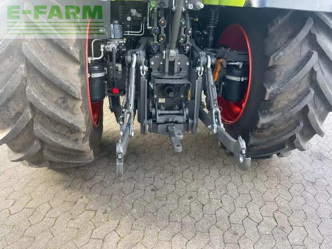 Tracteur agricole CLAAS arion 550 cmatic CMATIC