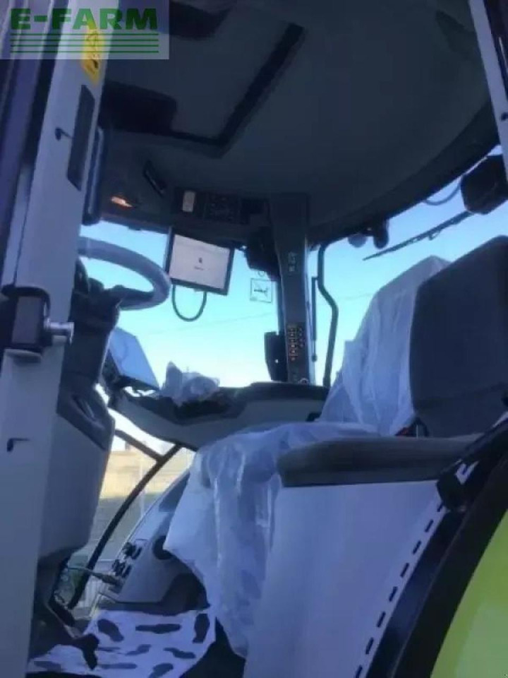 Tracteur agricole CLAAS arion 550 cmatic CMATIC