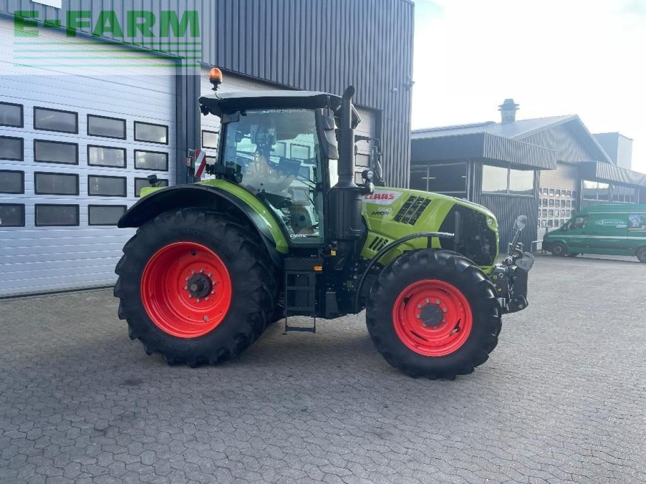 Tracteur agricole CLAAS arion 550 cmatic CMATIC