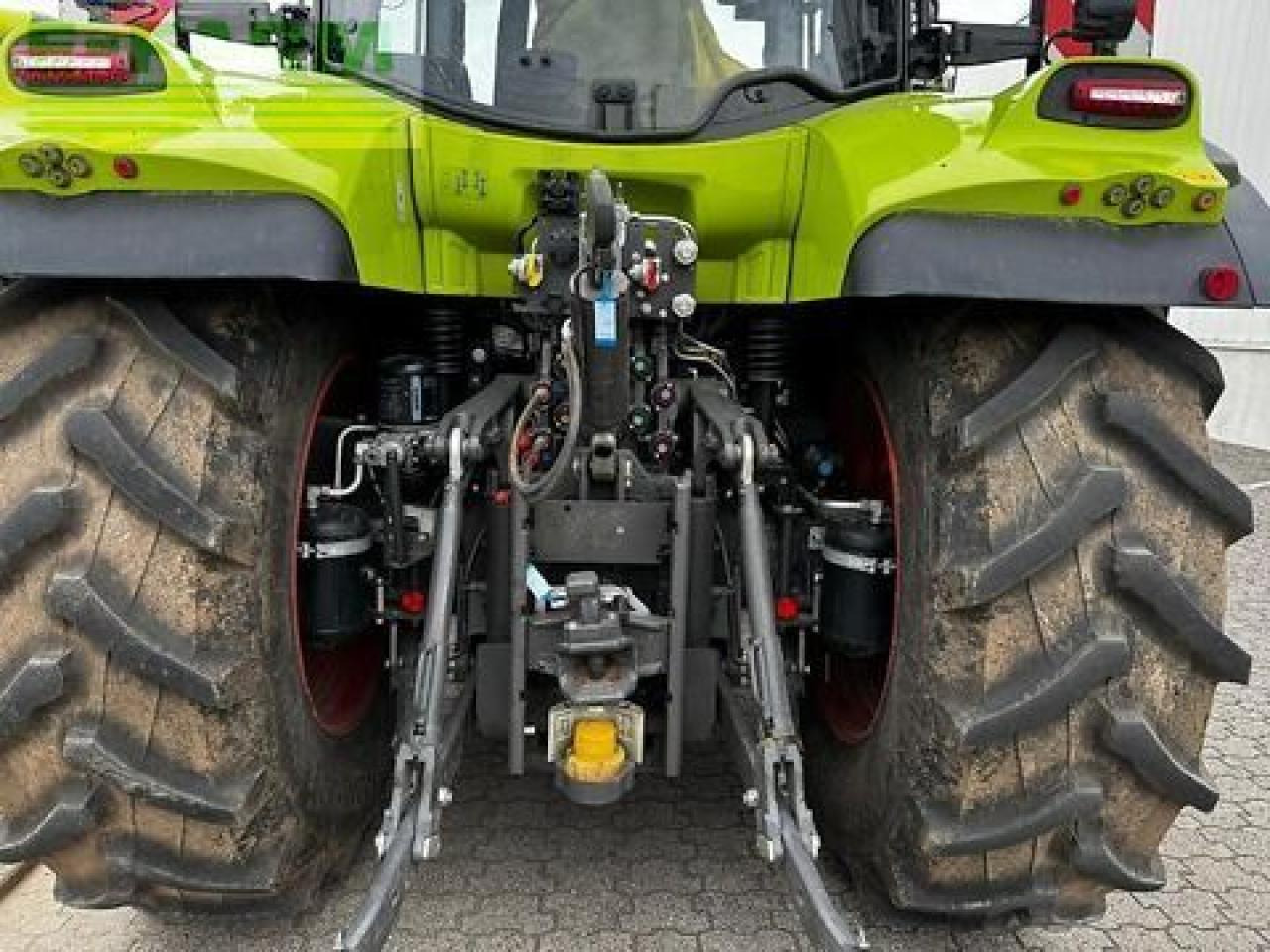 Tracteur agricole CLAAS arion 550 cmatic CMATIC