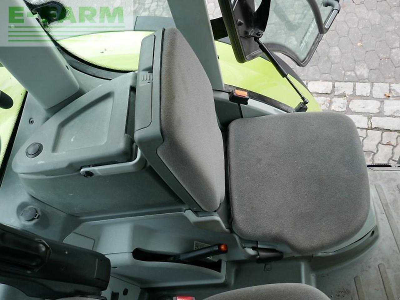 Tracteur agricole CLAAS arion 550 cmatic cebis CMATIC CEBIS