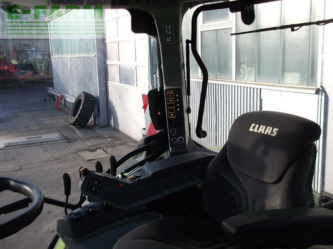 Tracteur agricole CLAAS arion 550 hexashift cis HEXASHIFT CIS