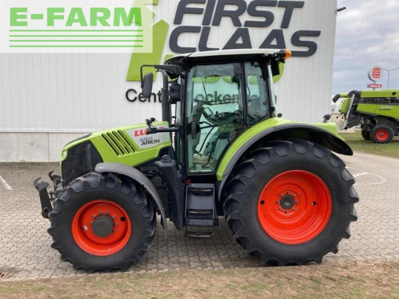 Tracteur agricole CLAAS arion 550 t3b