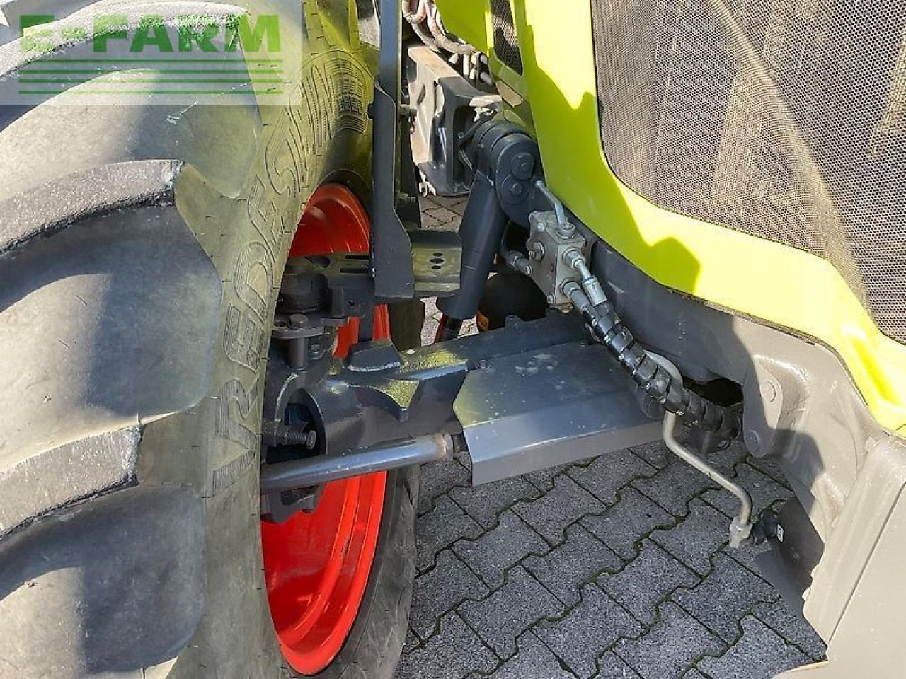 Tracteur agricole CLAAS arion 610