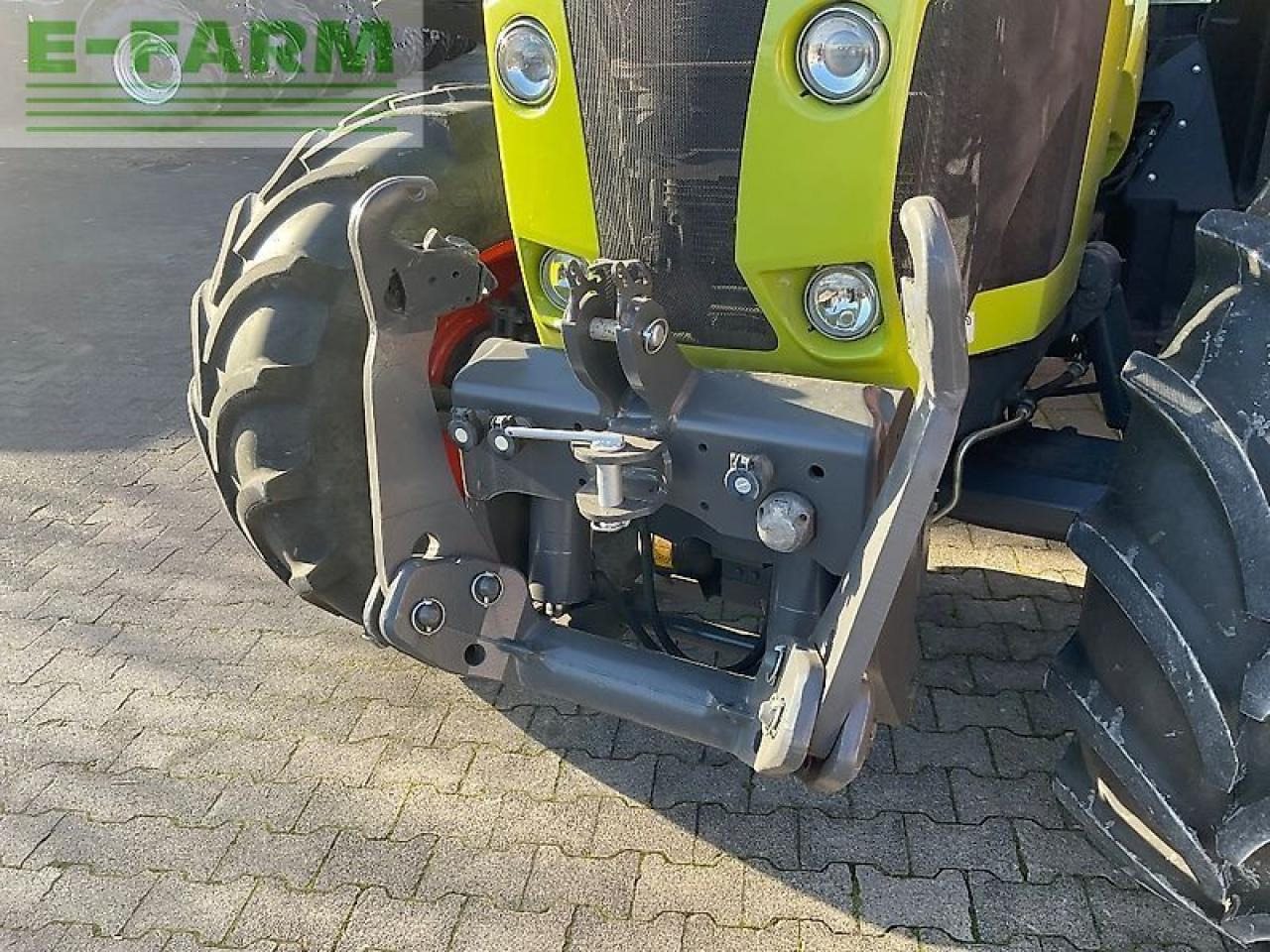 Tracteur agricole CLAAS arion 610