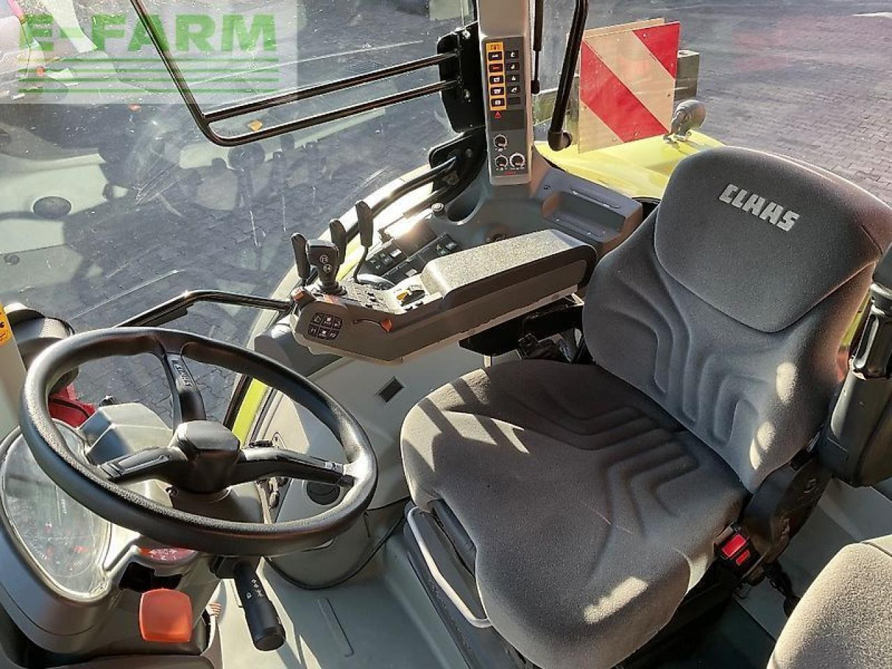 Tracteur agricole CLAAS arion 610