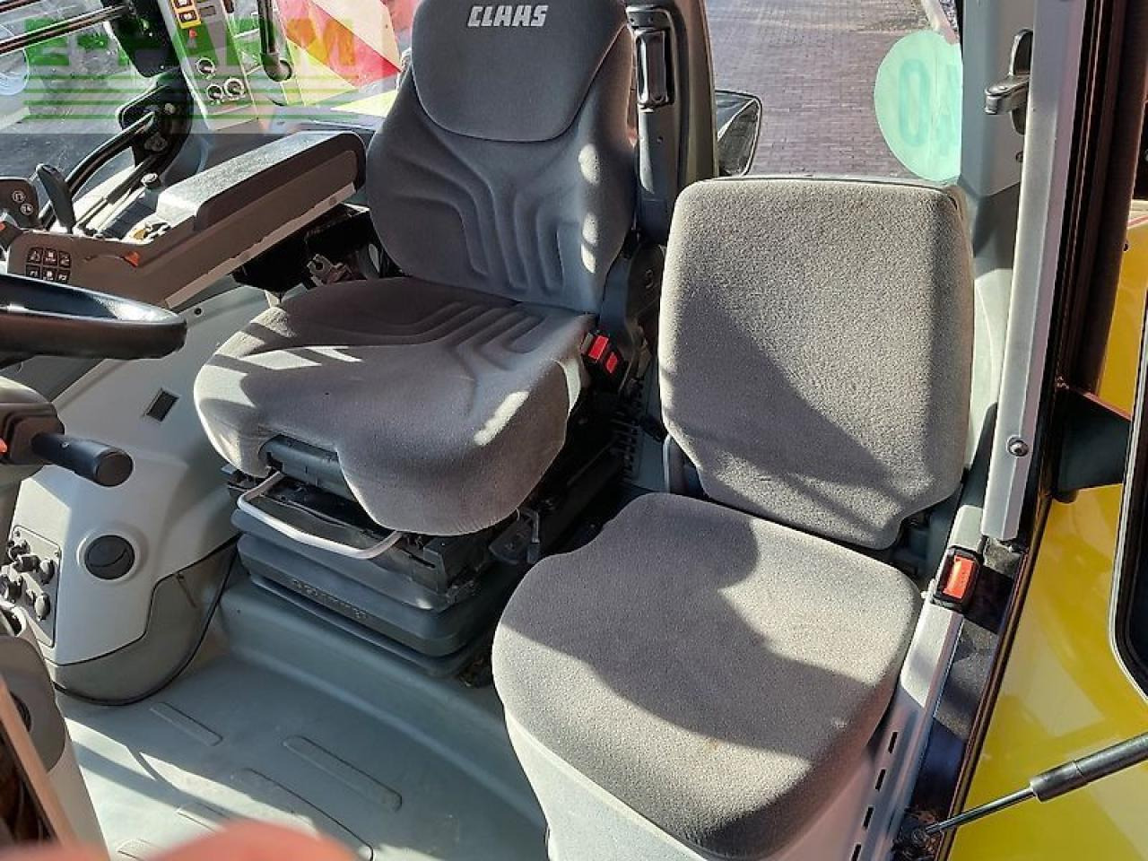 Tracteur agricole CLAAS arion 610