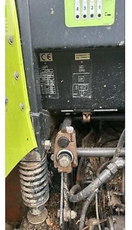 Tracteur agricole CLAAS arion 610