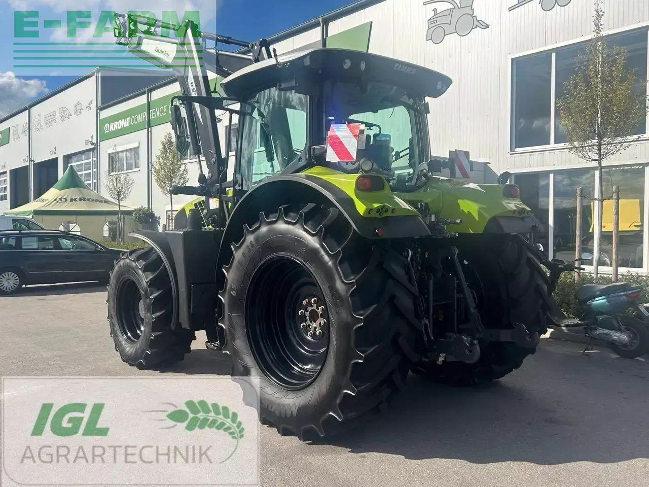 Tracteur agricole CLAAS arion 610 hexashift