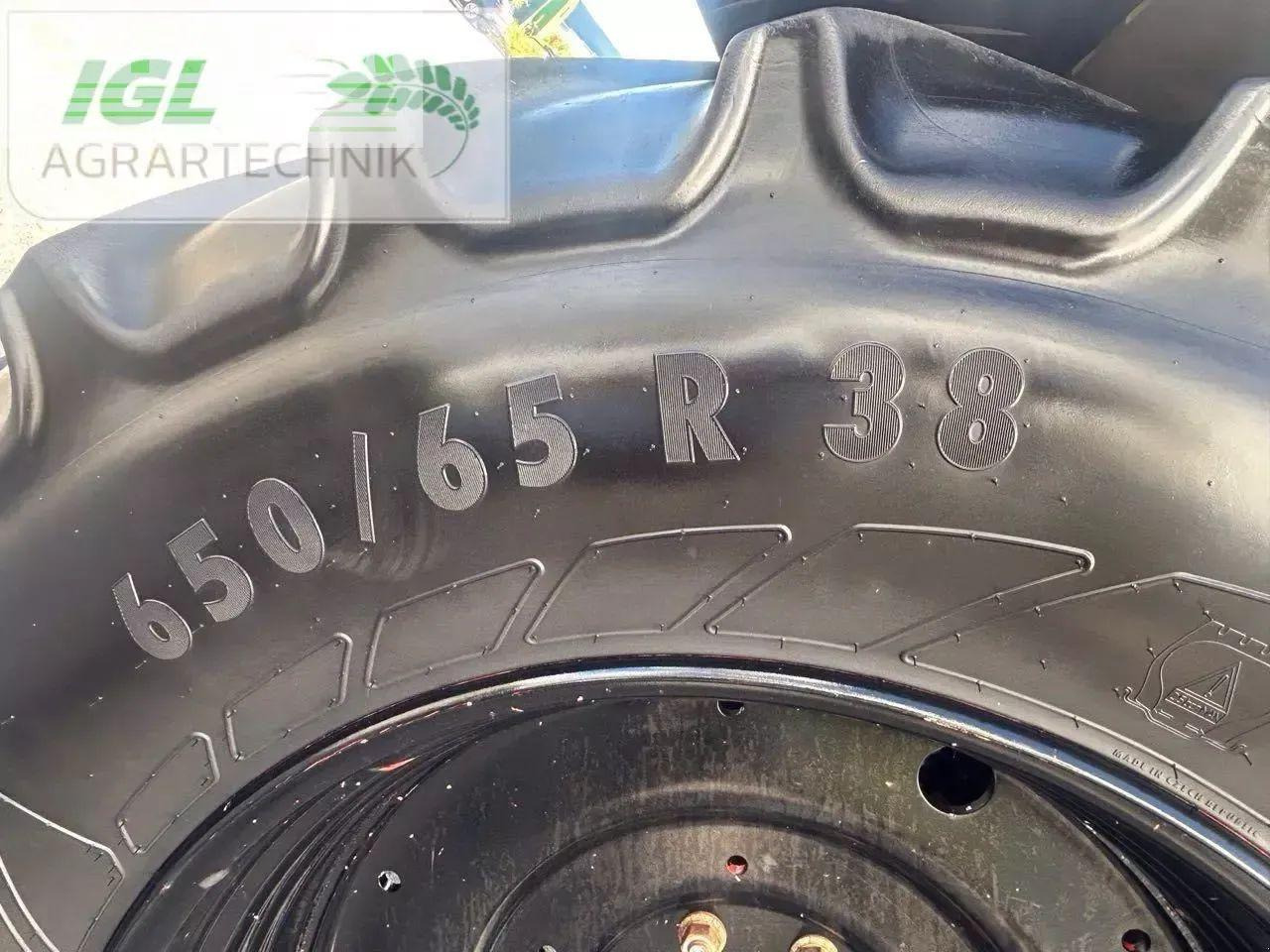 Tracteur agricole CLAAS arion 610 hexashift