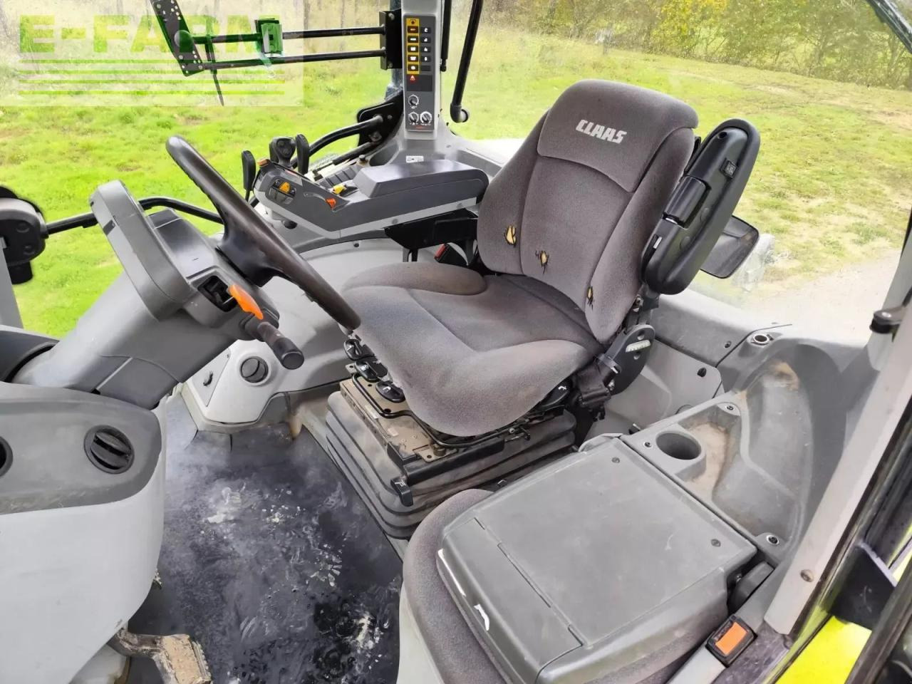 Tracteur agricole CLAAS arion 620