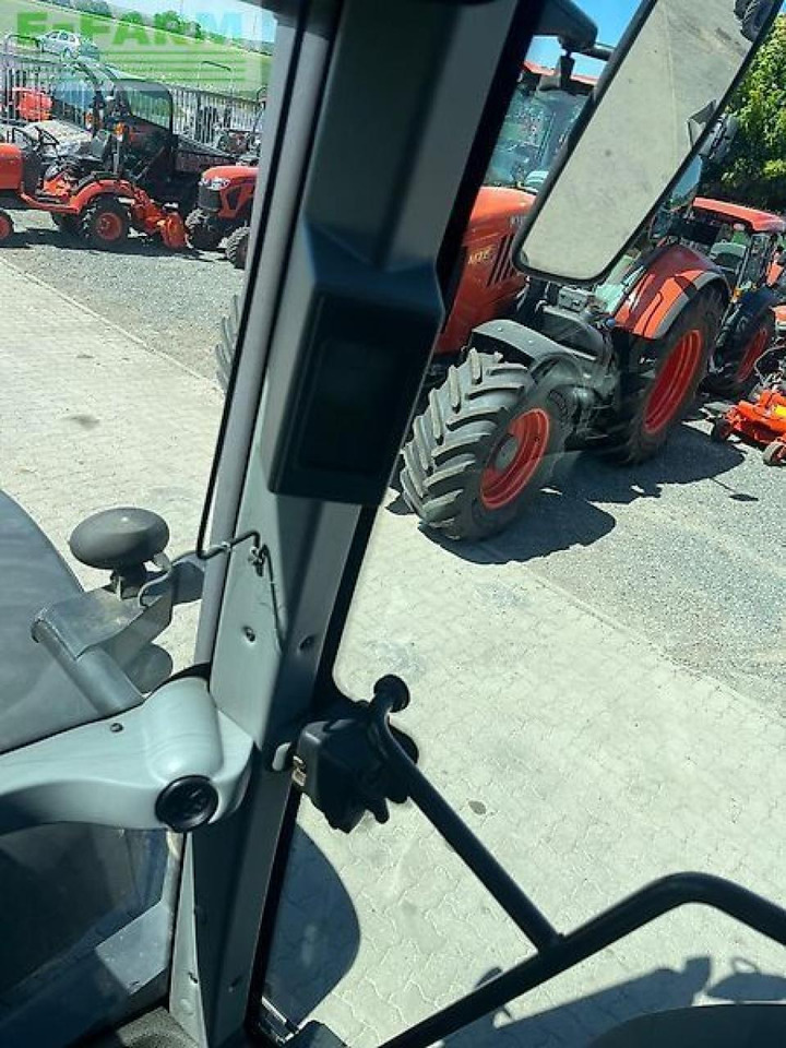 Tracteur agricole CLAAS arion 620
