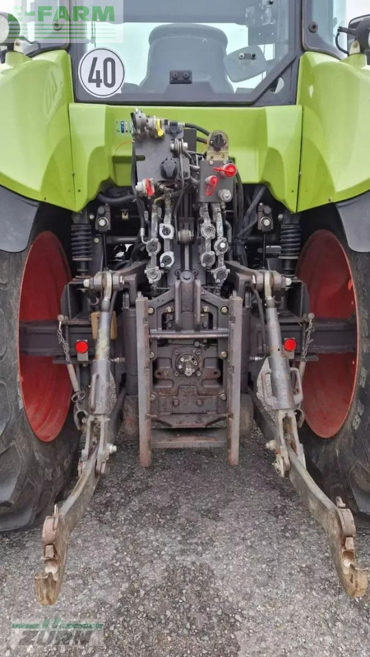 Tracteur agricole CLAAS arion 620