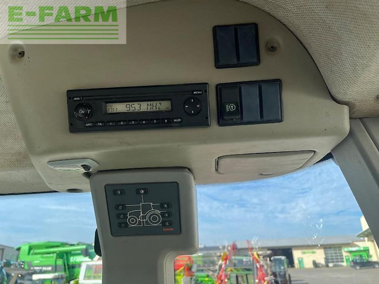 Tracteur agricole CLAAS arion 620