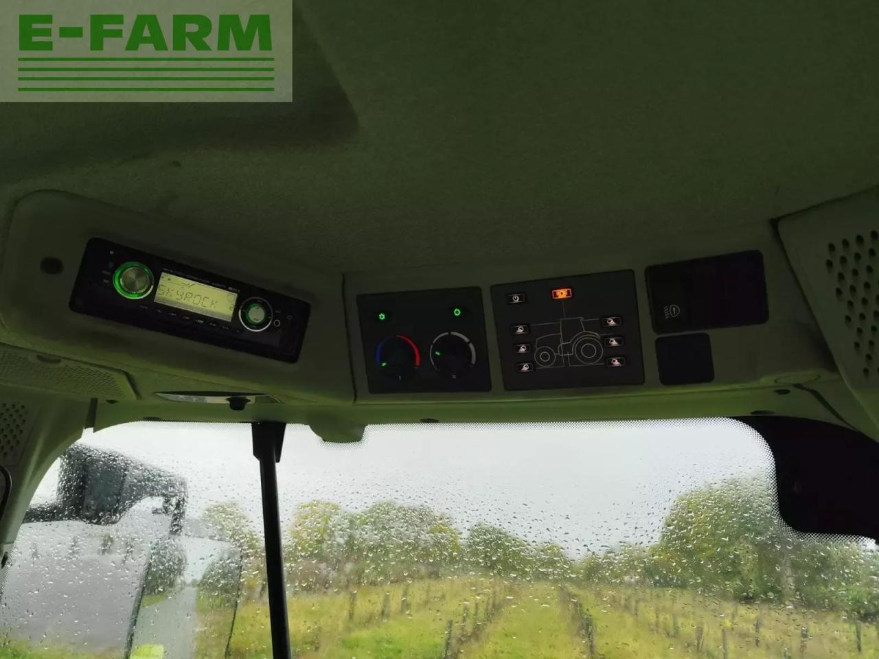 Tracteur agricole CLAAS arion 620