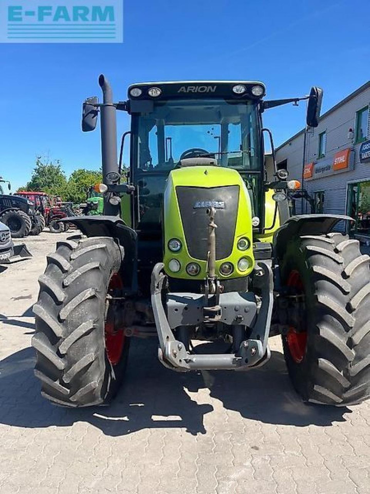 Tracteur agricole CLAAS arion 620
