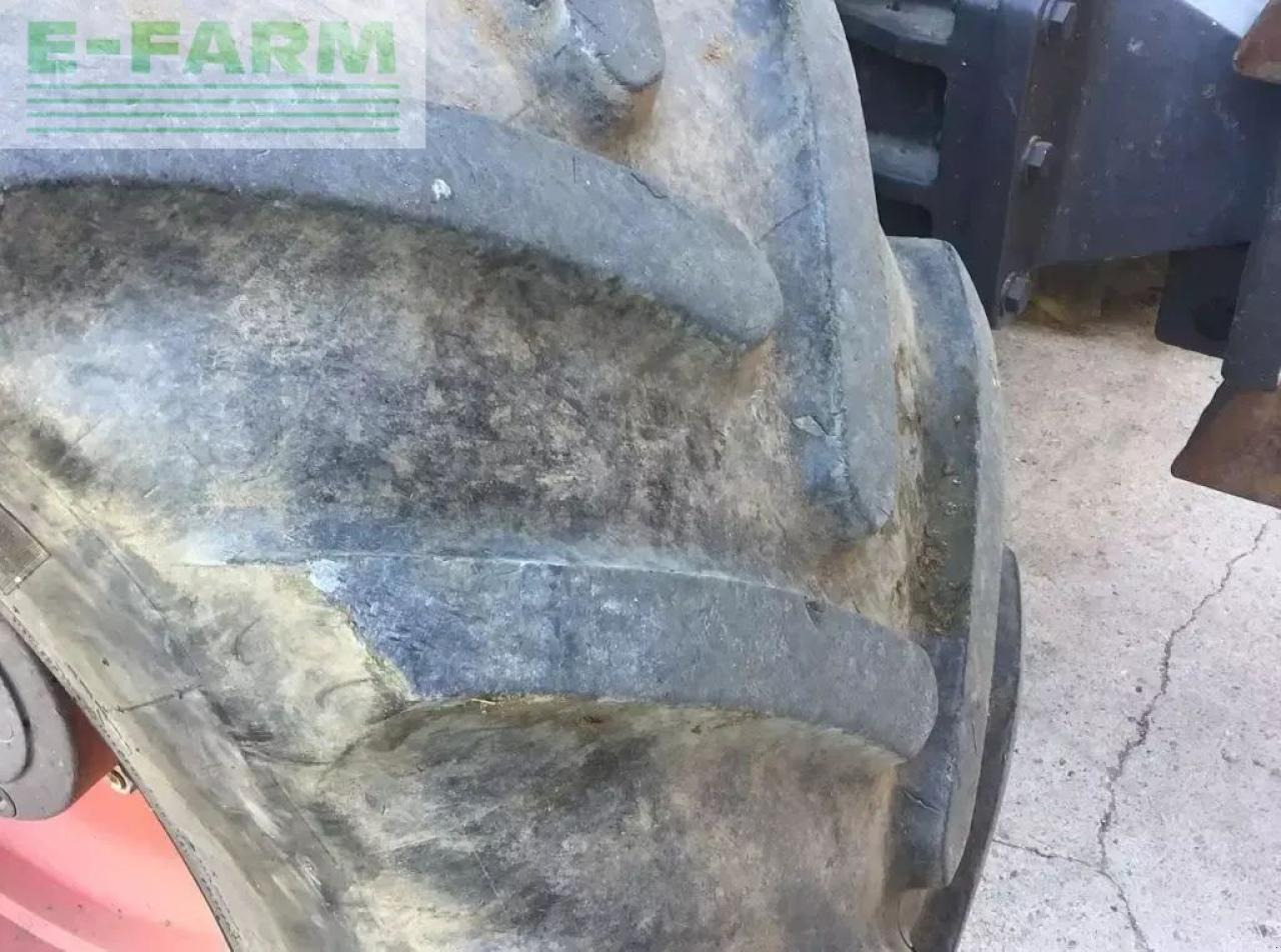 Tracteur agricole CLAAS arion 620