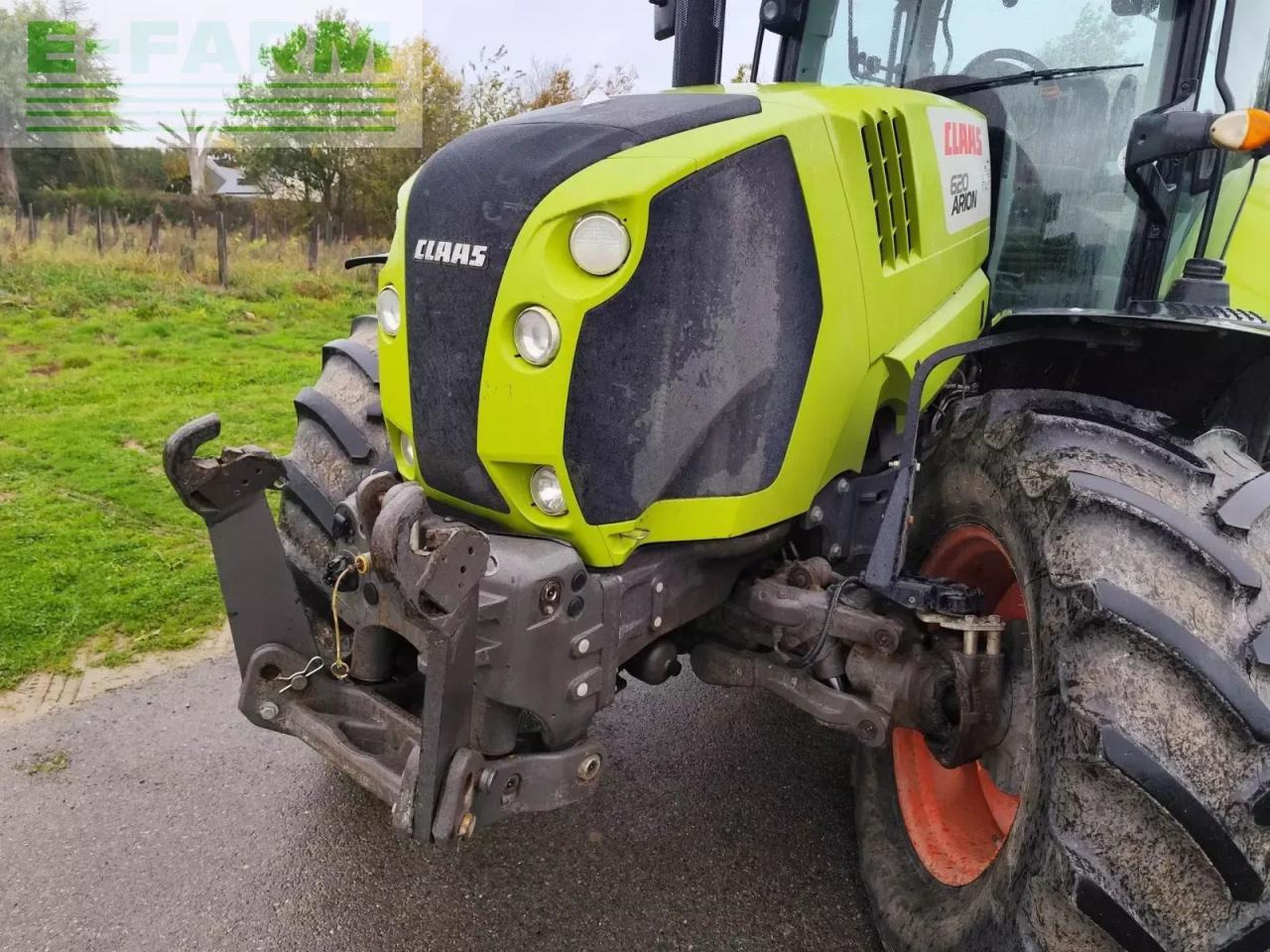 Tracteur agricole CLAAS arion 620