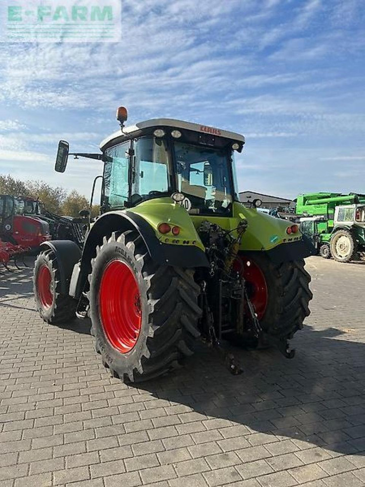Tracteur agricole CLAAS arion 620