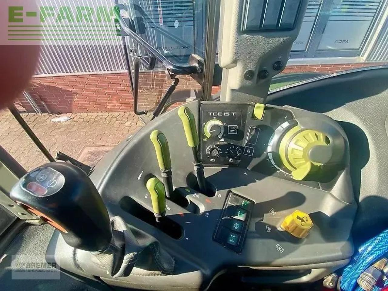 Tracteur agricole CLAAS arion 620 c C