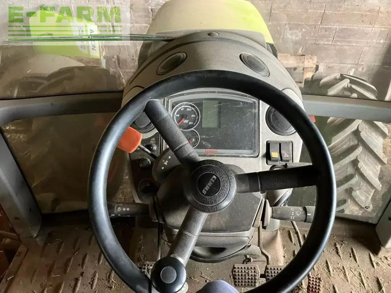 Tracteur agricole CLAAS arion 620 c C