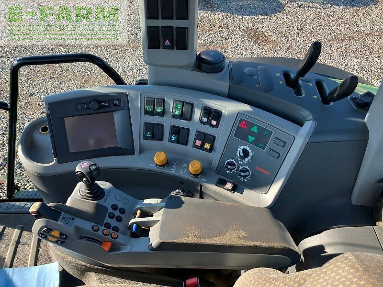 Tracteur agricole CLAAS arion 620 cebis CEBIS