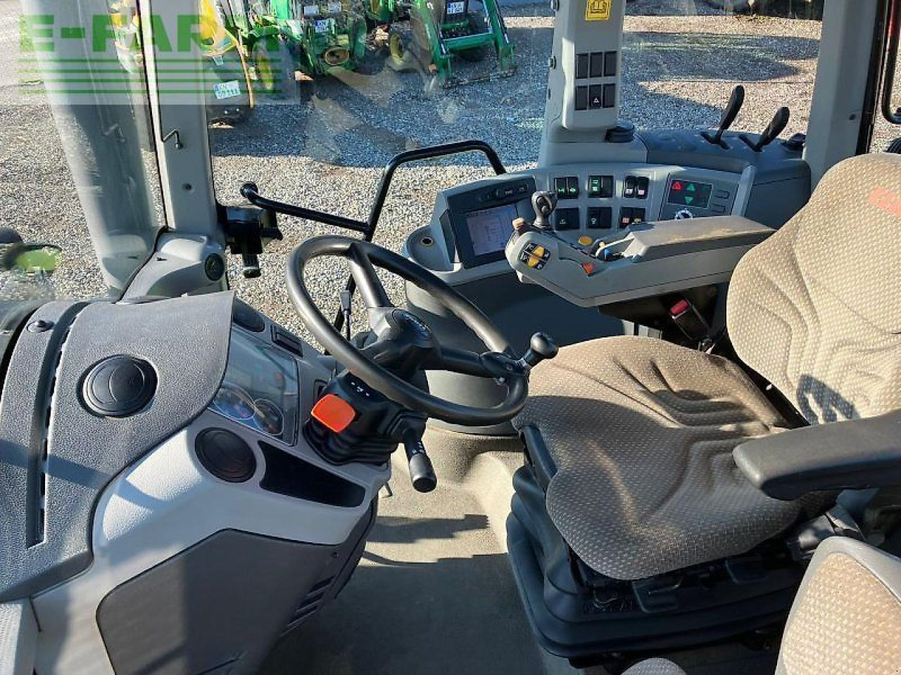 Tracteur agricole CLAAS arion 620 cebis CEBIS