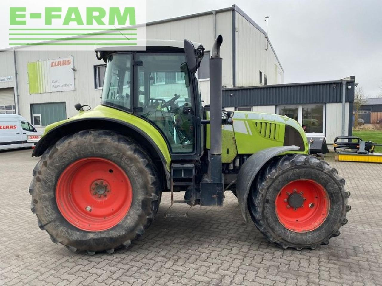 Tracteur agricole CLAAS arion 620 cis