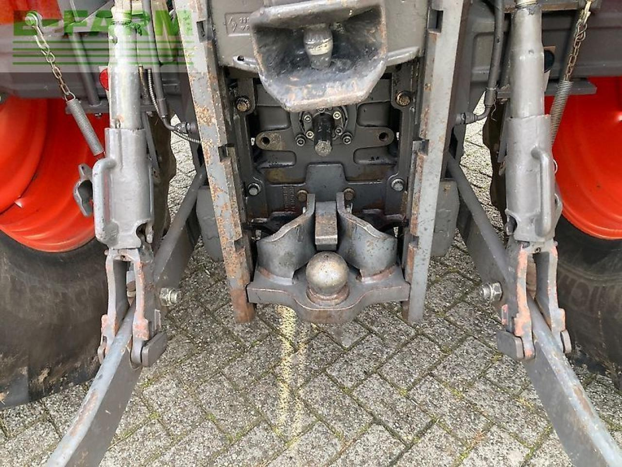 Tracteur agricole CLAAS arion 620 cis CIS