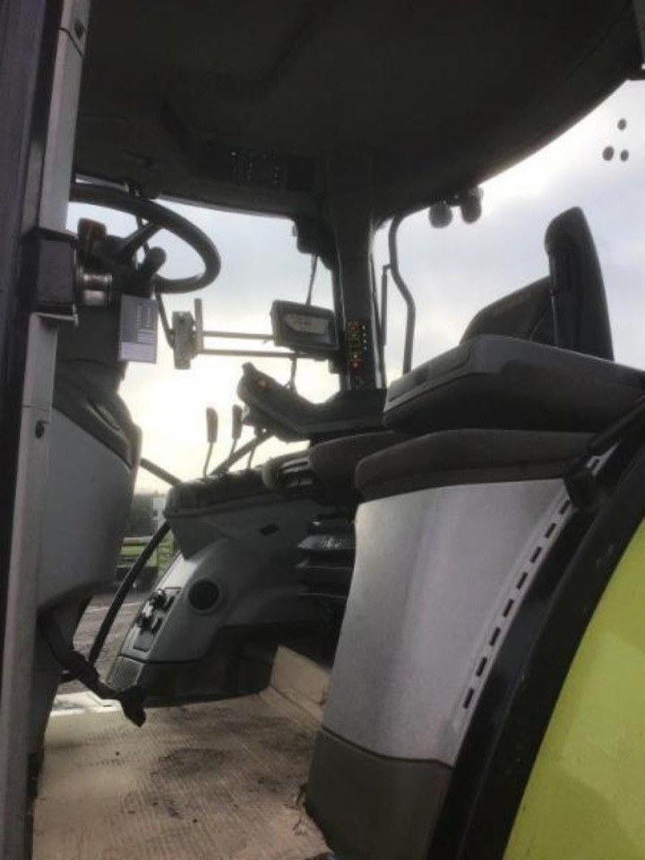 Tracteur agricole CLAAS arion 620 t3b