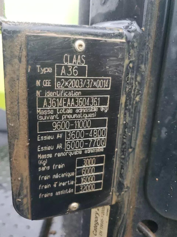 Tracteur agricole CLAAS arion 630