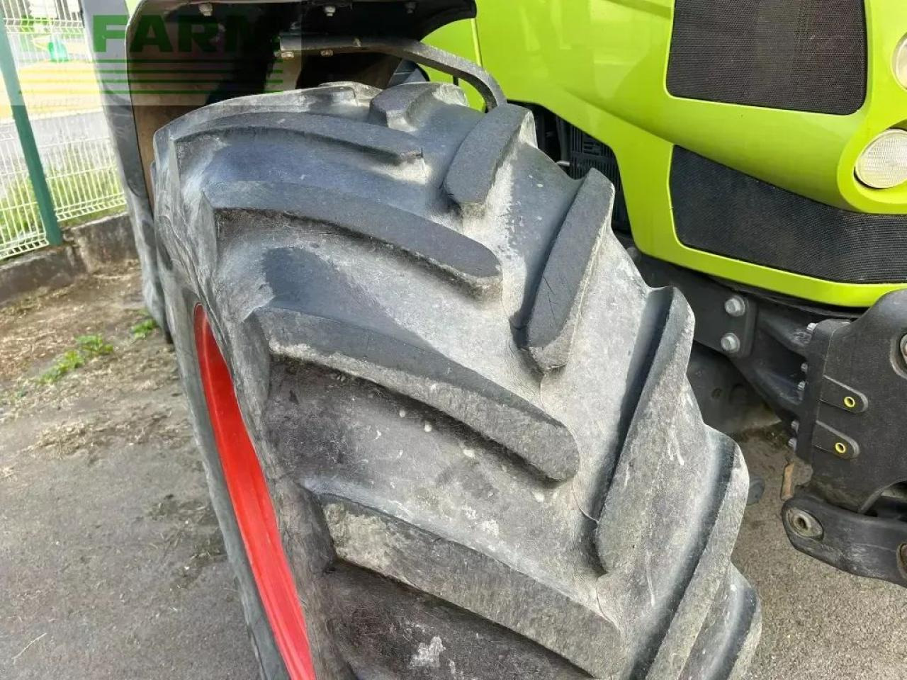 Tracteur agricole CLAAS arion 630