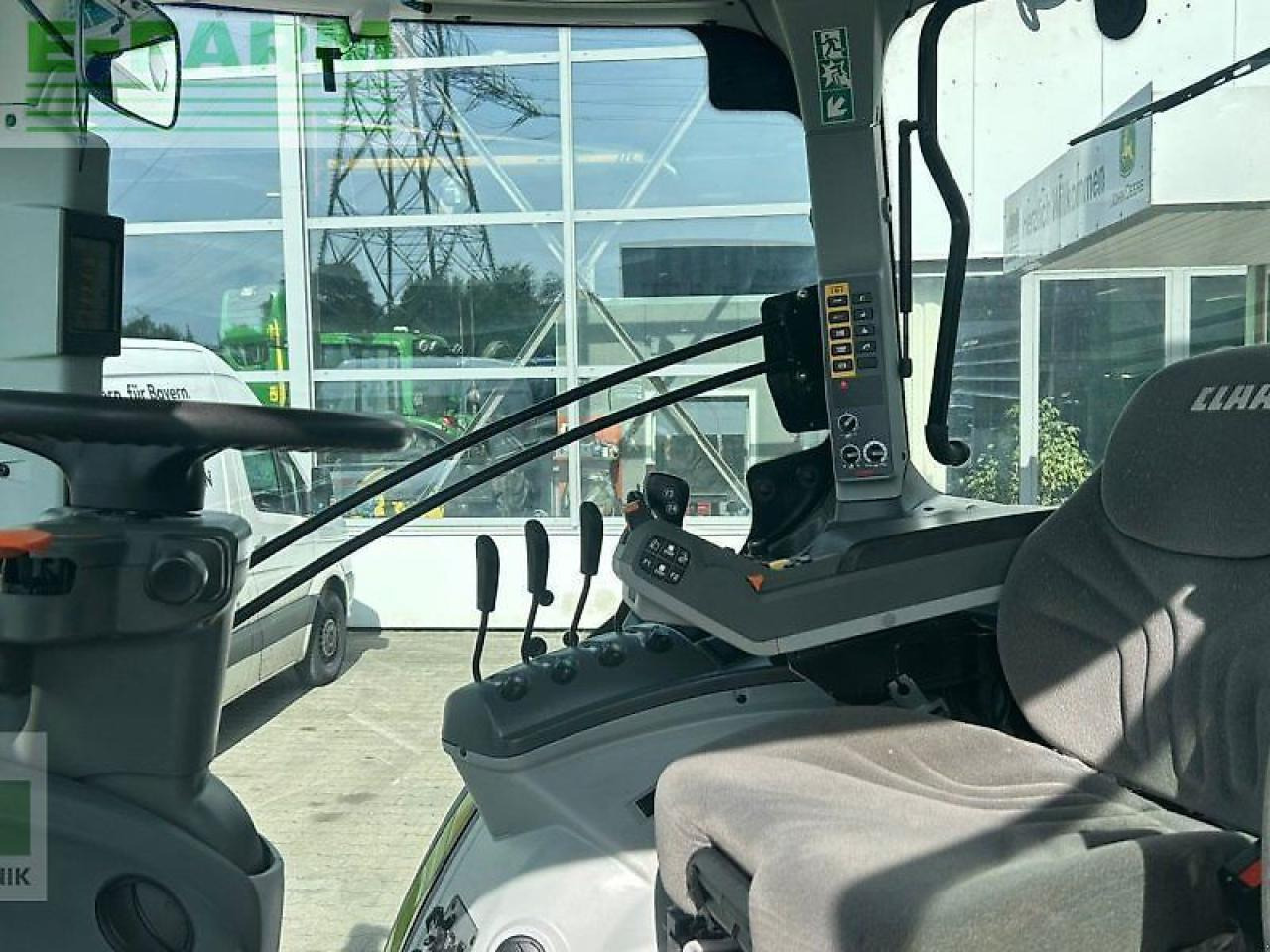 Tracteur agricole CLAAS arion 630