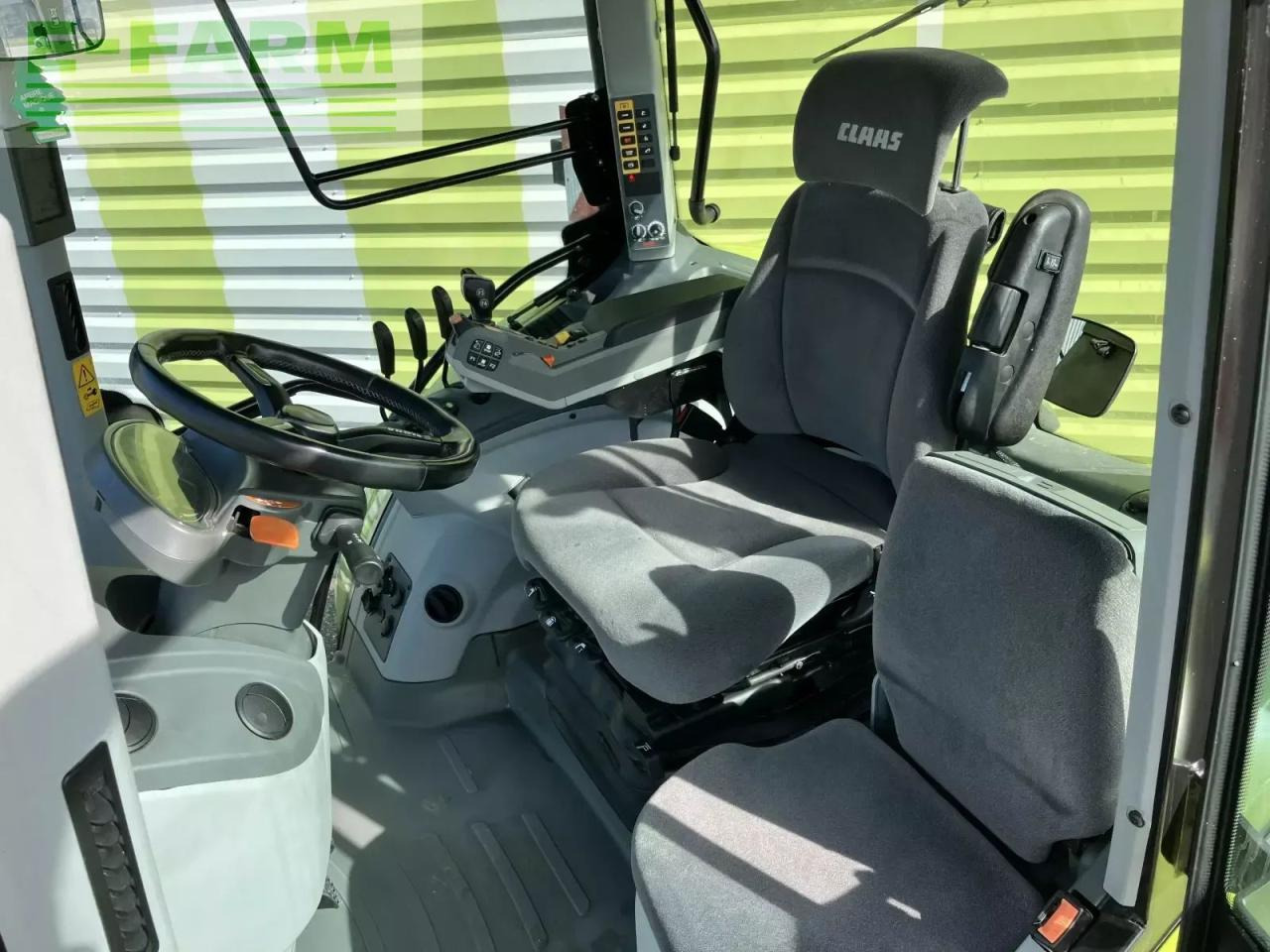 Tracteur agricole CLAAS arion 630 cis electropilot CIS