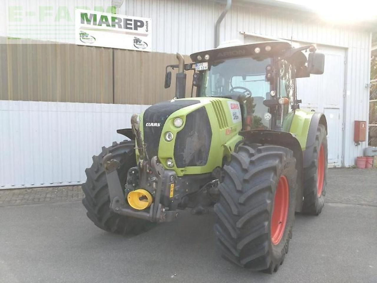Tracteur agricole CLAAS arion 640