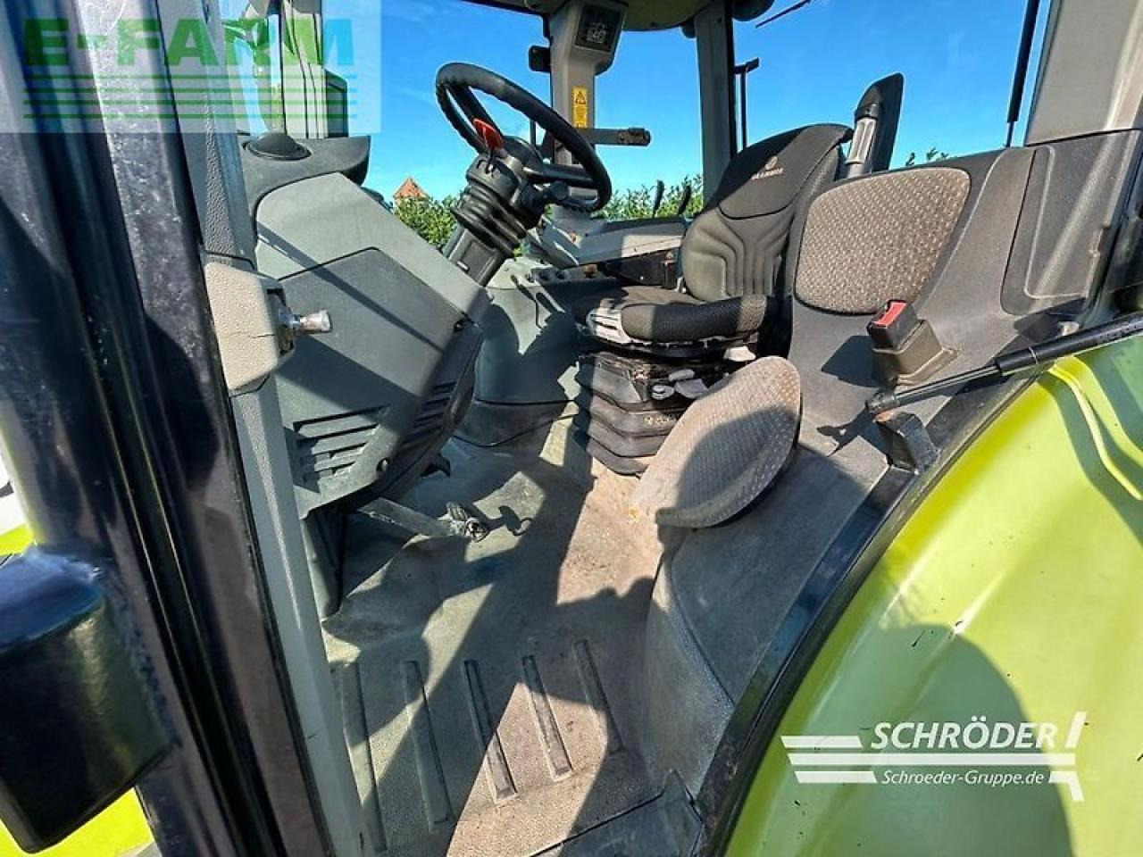 Tracteur agricole CLAAS arion 640