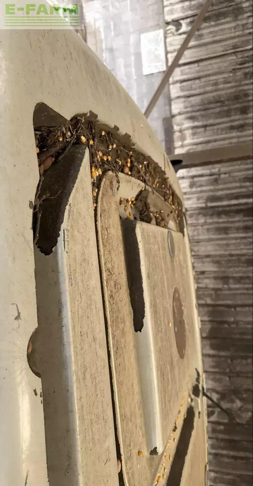 Tracteur agricole CLAAS arion 640