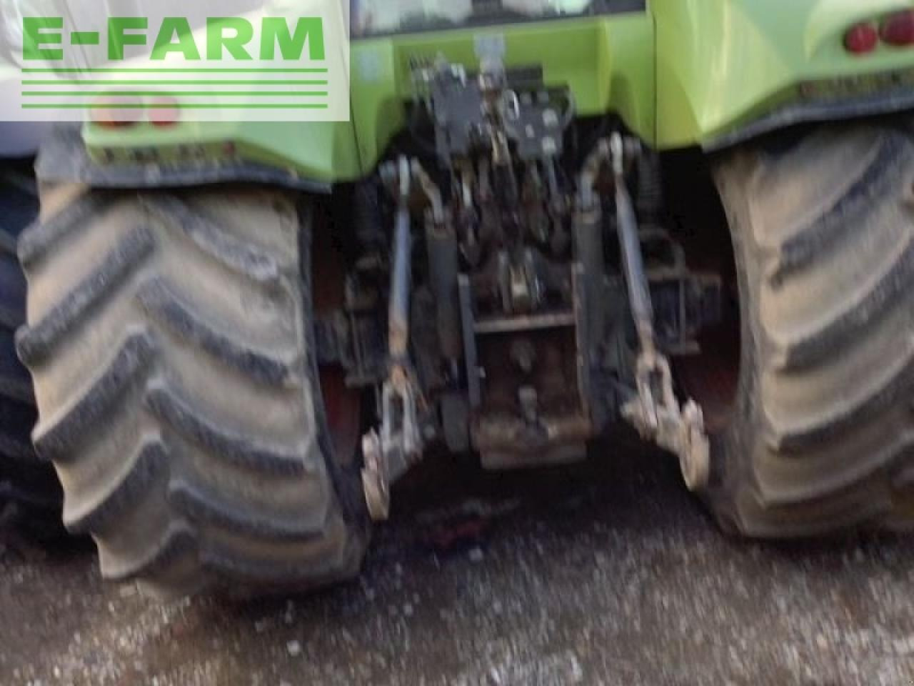 Tracteur agricole CLAAS arion 640