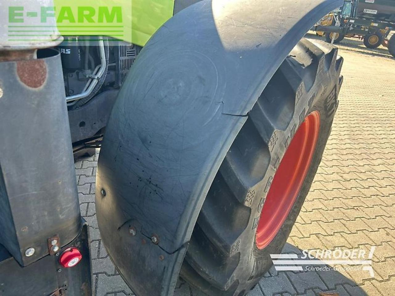 Tracteur agricole CLAAS arion 640