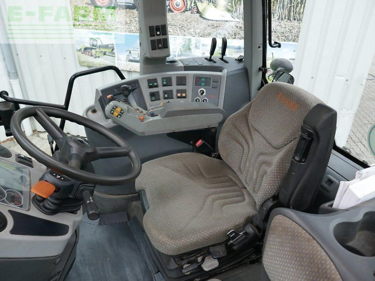 Tracteur agricole CLAAS arion 640 cebis