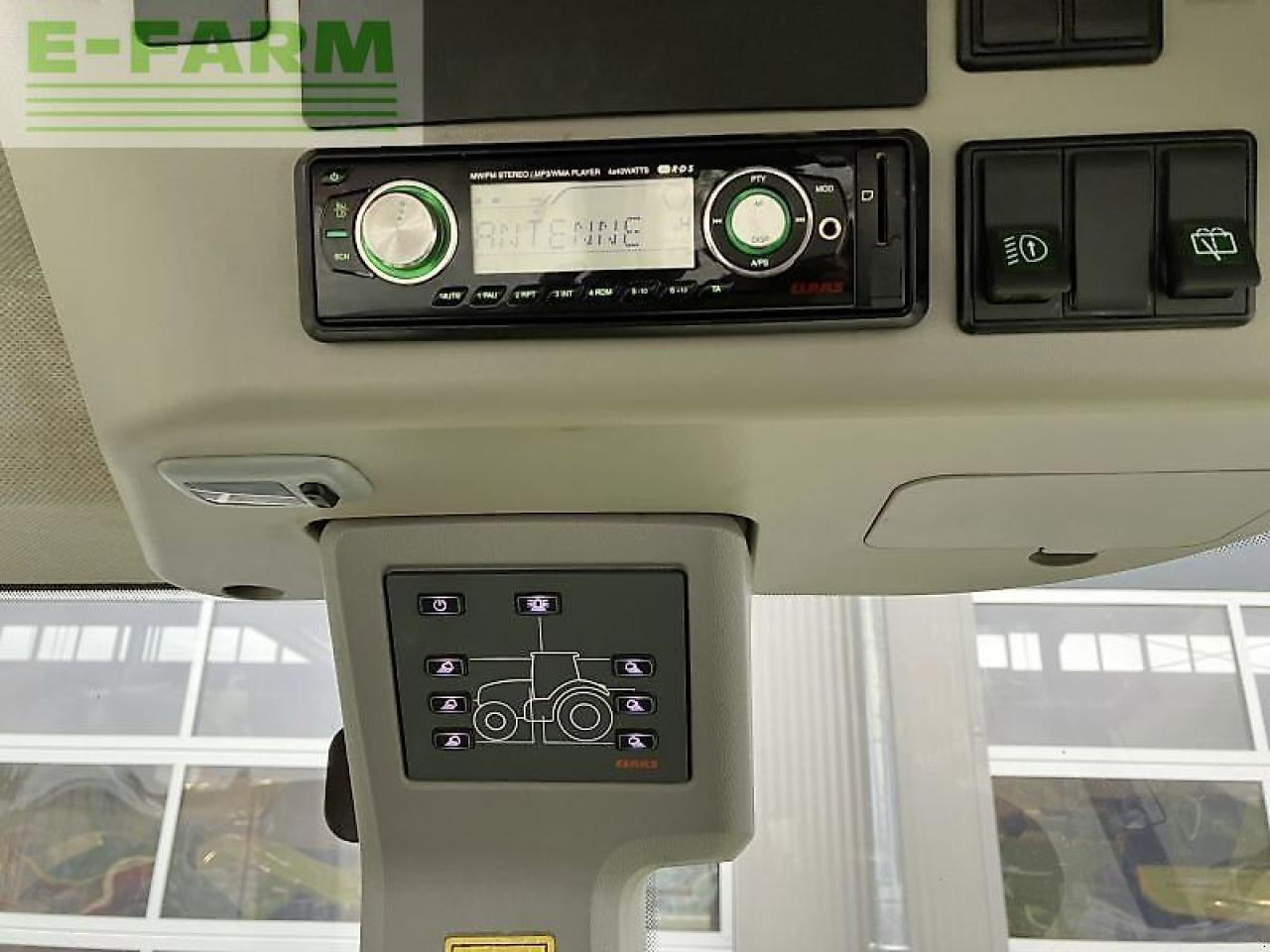 Tracteur agricole CLAAS arion 640 cebis