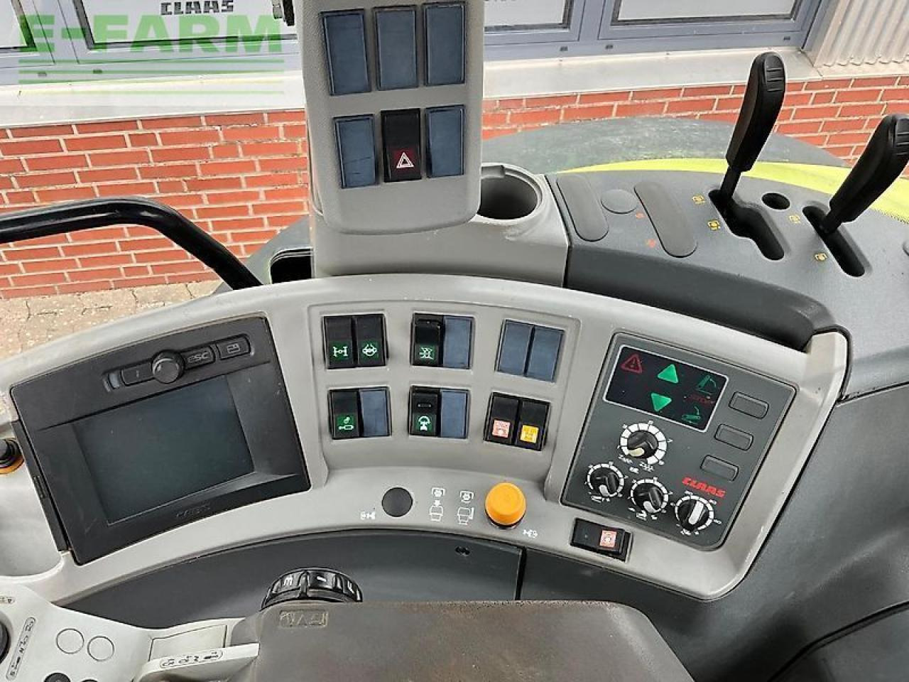 Tracteur agricole CLAAS arion 640 cebis 50km/h CEBIS