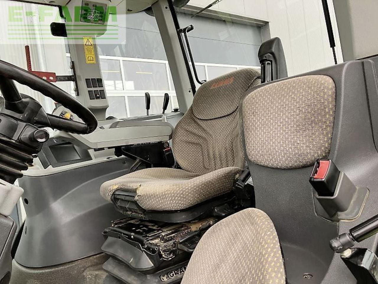 Tracteur agricole CLAAS arion 640 cebis CEBIS