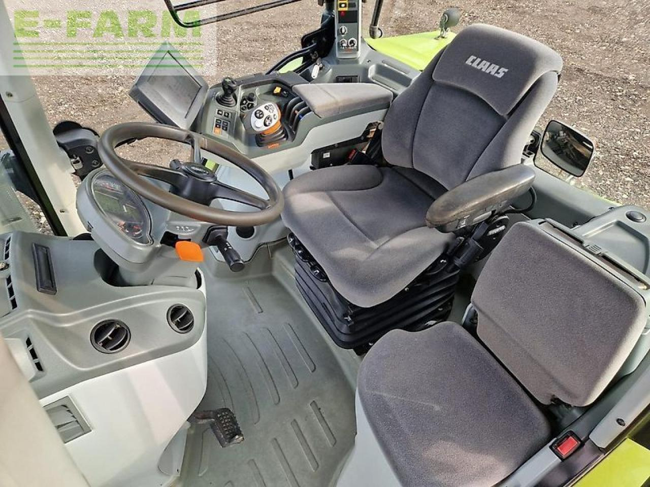Tracteur agricole CLAAS arion 640 cebis CEBIS